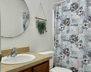 1529 Water Terrace Ln - Photo Thumbnail 24