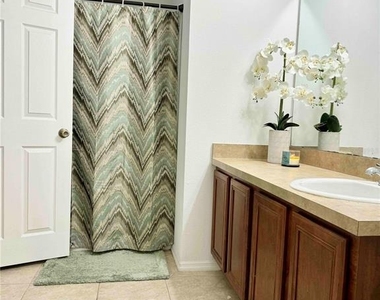 1529 Water Terrace Ln - Photo Thumbnail 23