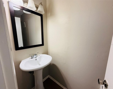 7525 Pitch Pine Circle - Photo Thumbnail 10
