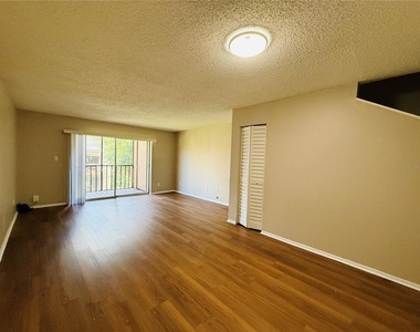 7525 Pitch Pine Circle - Photo Thumbnail 6