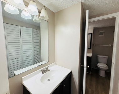 7525 Pitch Pine Circle - Photo Thumbnail 28