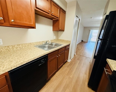 7525 Pitch Pine Circle - Photo Thumbnail 8