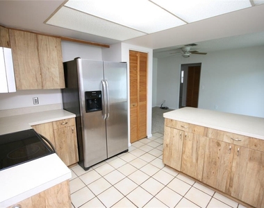 17839 Sunrise Drive - Photo Thumbnail 12