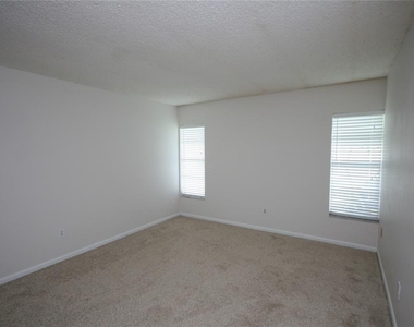 17839 Sunrise Drive - Photo Thumbnail 16