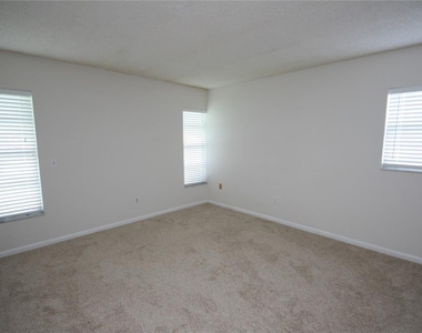 17839 Sunrise Drive - Photo Thumbnail 15