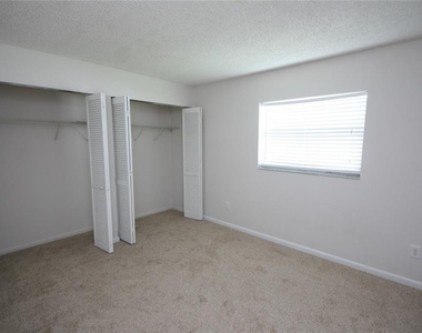 17839 Sunrise Drive - Photo Thumbnail 20