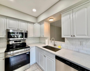 16596 Brigadoon Drive - Photo Thumbnail 12