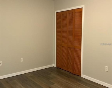 2067 Red Cedar Lane - Photo Thumbnail 21