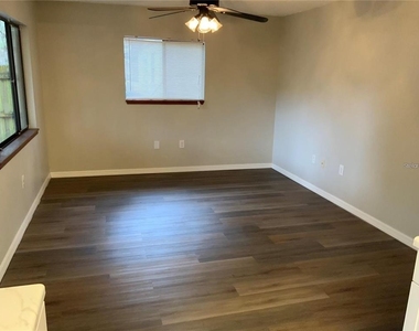 2067 Red Cedar Lane - Photo Thumbnail 10