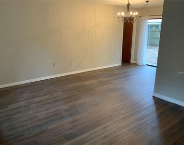 2067 Red Cedar Lane - Photo Thumbnail 8