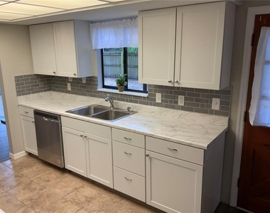 2067 Red Cedar Lane - Photo Thumbnail 12