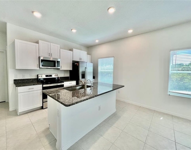 4704 Tuscan Loon Drive - Photo Thumbnail 6