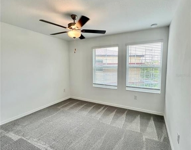 4704 Tuscan Loon Drive - Photo Thumbnail 20