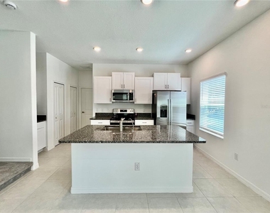 4704 Tuscan Loon Drive - Photo Thumbnail 5