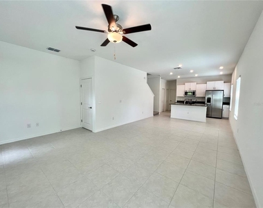 4704 Tuscan Loon Drive - Photo Thumbnail 2