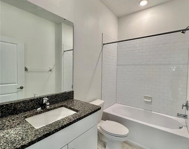 4704 Tuscan Loon Drive - Photo Thumbnail 11