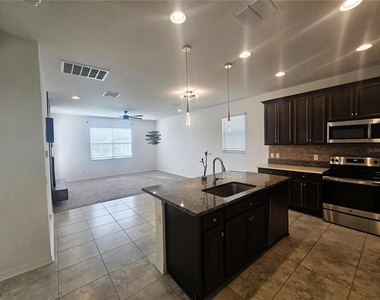 16073 Sonoma Grove Circle - Photo Thumbnail 9