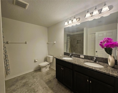 16073 Sonoma Grove Circle - Photo Thumbnail 27