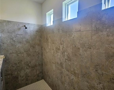 16073 Sonoma Grove Circle - Photo Thumbnail 15