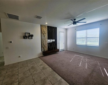 16073 Sonoma Grove Circle - Photo Thumbnail 10