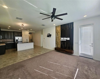 16073 Sonoma Grove Circle - Photo Thumbnail 11
