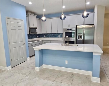 19379 Hawk Valley Drive - Photo Thumbnail 8