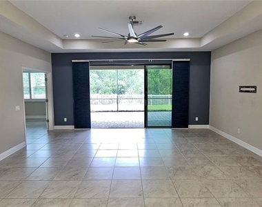 19379 Hawk Valley Drive - Photo Thumbnail 11