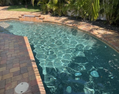 633 Bosphorous Avenue - Photo Thumbnail 22