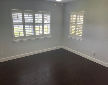 633 Bosphorous Avenue - Photo Thumbnail 11