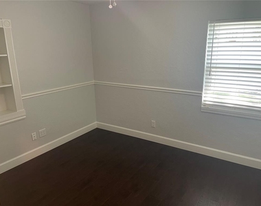 633 Bosphorous Avenue - Photo Thumbnail 14