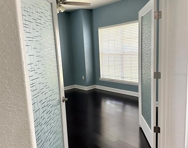 1555 Blue Sky Boulevard - Photo Thumbnail 22
