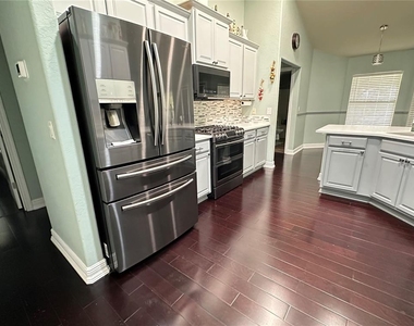 1555 Blue Sky Boulevard - Photo Thumbnail 7