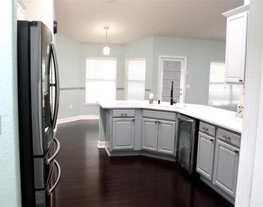 1555 Blue Sky Boulevard - Photo Thumbnail 8