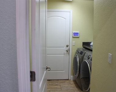 1555 Blue Sky Boulevard - Photo Thumbnail 14
