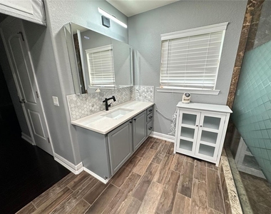 1555 Blue Sky Boulevard - Photo Thumbnail 17