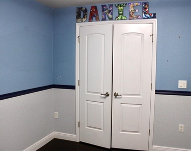 1555 Blue Sky Boulevard - Photo Thumbnail 57
