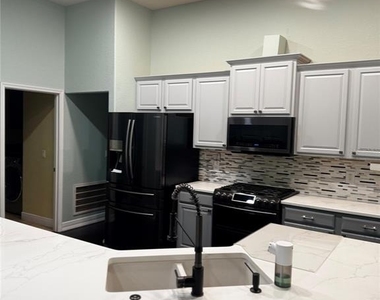1555 Blue Sky Boulevard - Photo Thumbnail 3