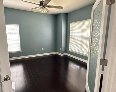 1555 Blue Sky Boulevard - Photo Thumbnail 26