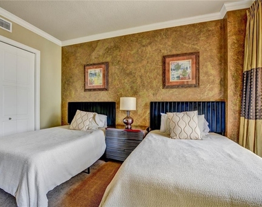 470 Mandalay Avenue - Photo Thumbnail 28
