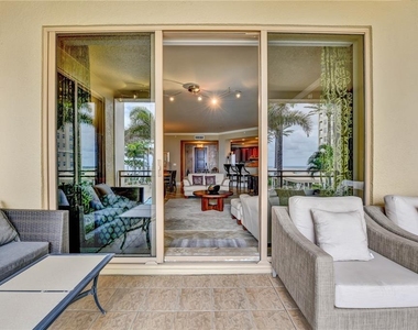 470 Mandalay Avenue - Photo Thumbnail 5