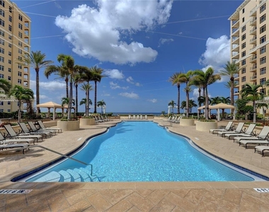 470 Mandalay Avenue - Photo Thumbnail 1