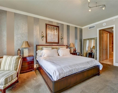 470 Mandalay Avenue - Photo Thumbnail 19