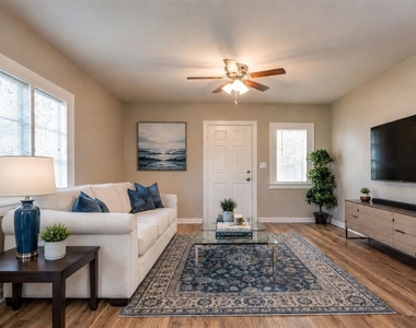 3641 3rd Avenue N - Photo Thumbnail 1