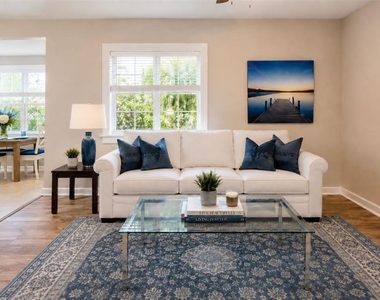 3641 3rd Avenue N - Photo Thumbnail 2