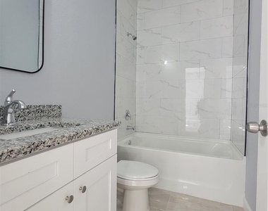 2502 N 56th Street - Photo Thumbnail 4