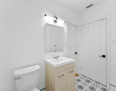 1419 Tyrone Boulevard N - Photo Thumbnail 13