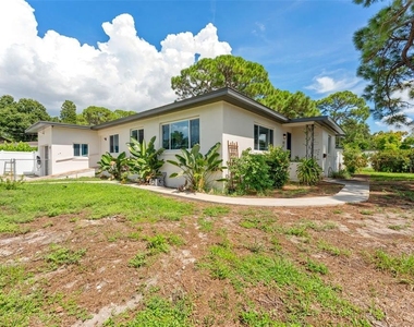 1419 Tyrone Boulevard N - Photo Thumbnail 29