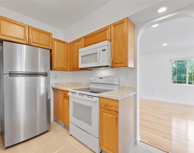 1419 Tyrone Boulevard N - Photo Thumbnail 5