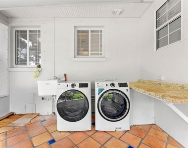 1419 Tyrone Boulevard N - Photo Thumbnail 23