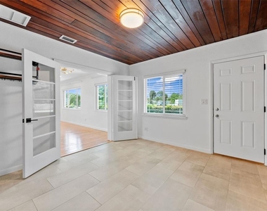 1419 Tyrone Boulevard N - Photo Thumbnail 9